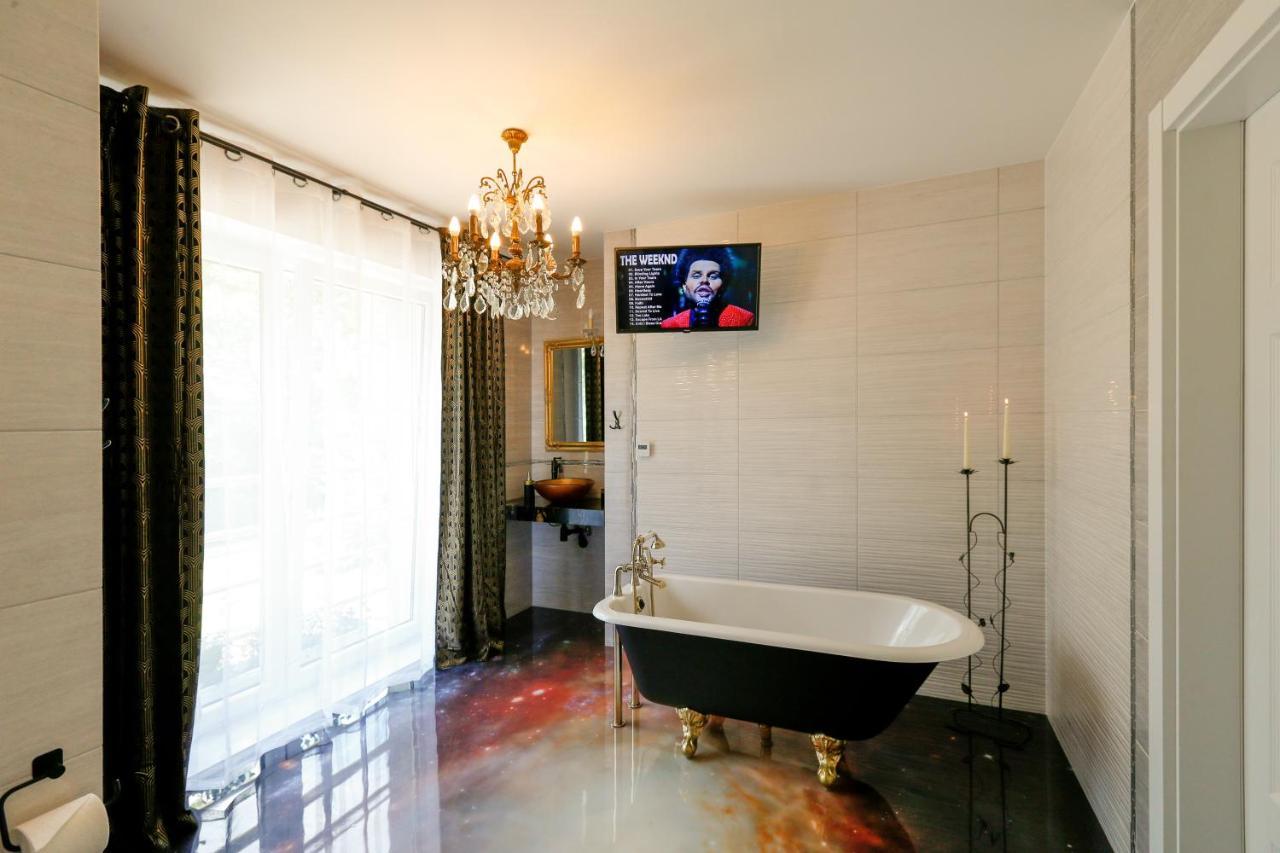 Iseroase House Deluxe Pobiedna Bagian luar foto